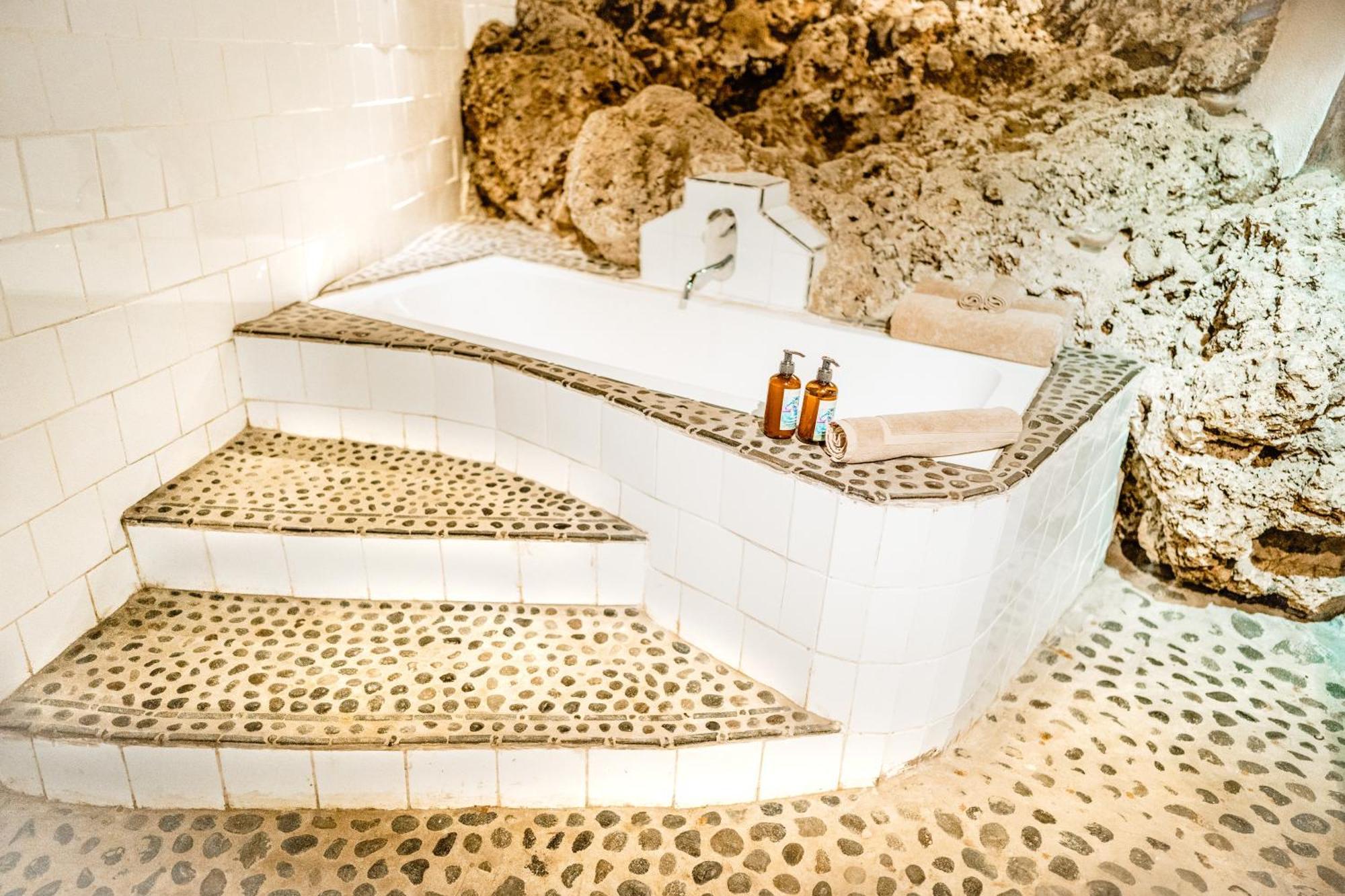 Rockwater Resort Iuiak Bagian luar foto